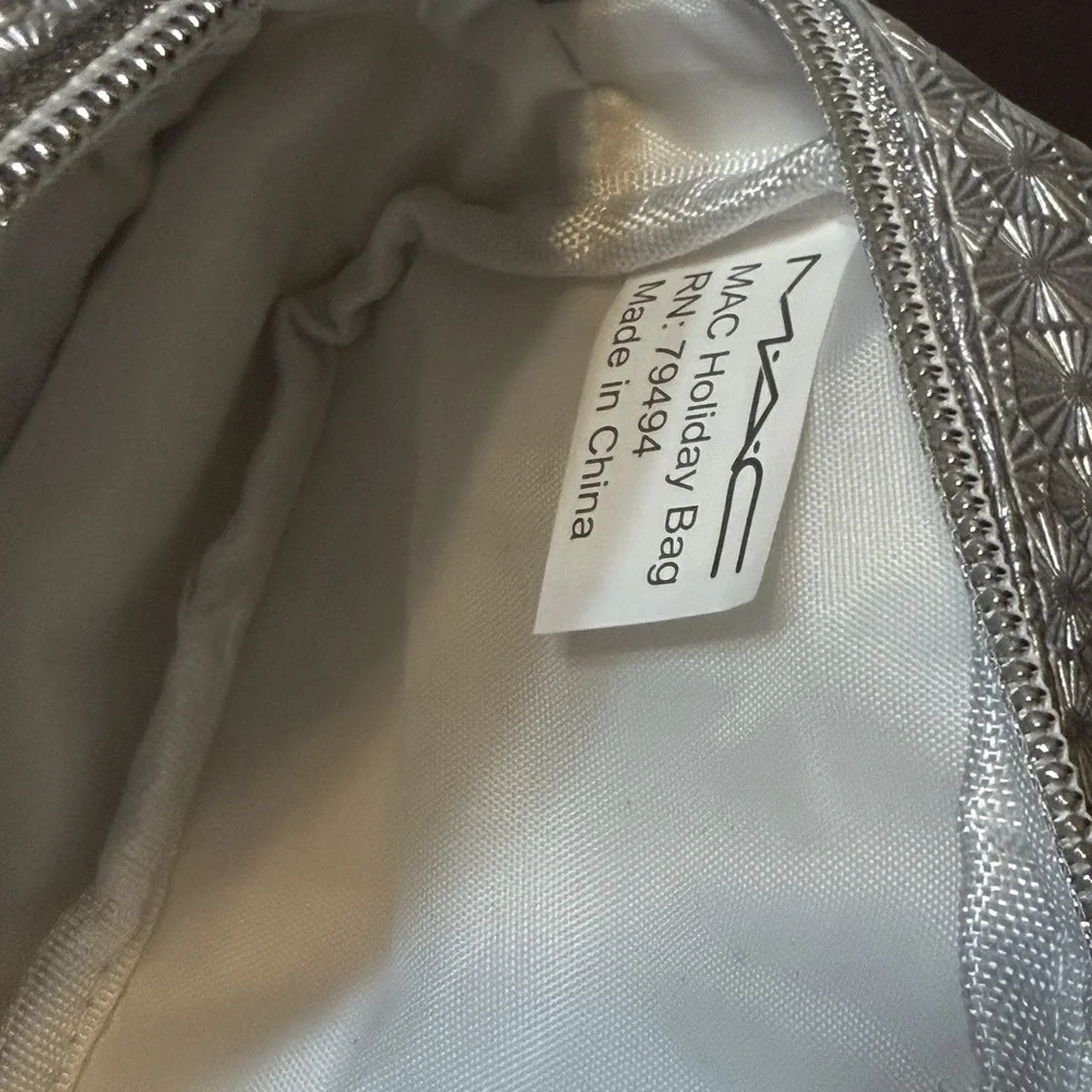 MAC Silver Metallic Cosmetic Makeup Bag Holiday 6in x 4in Zipper Close